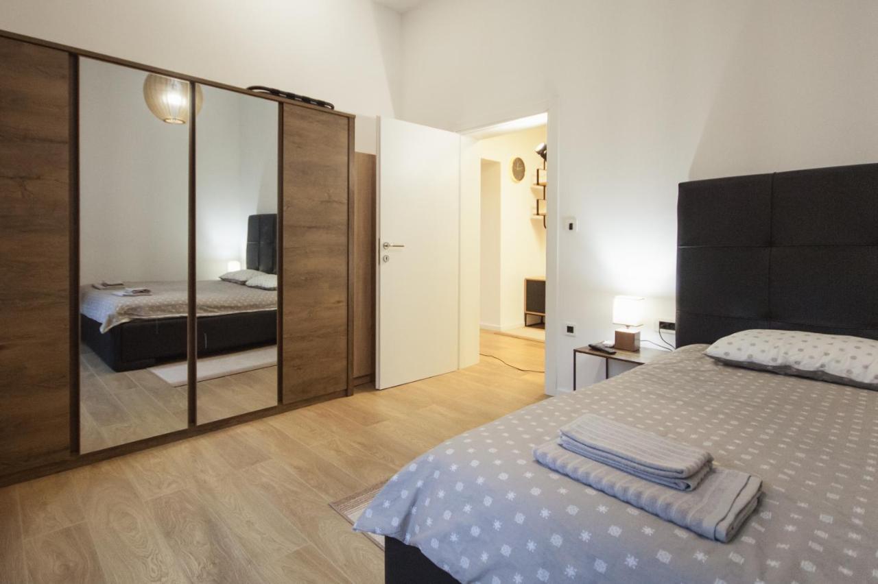 Apartment Josip Pula Exterior photo